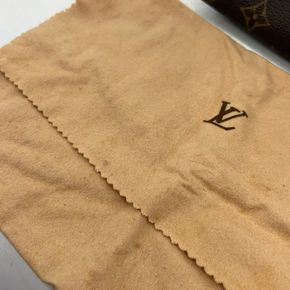 Louis Vuitton Monogram Cosmetic Pouch - Picture 6 of 8
